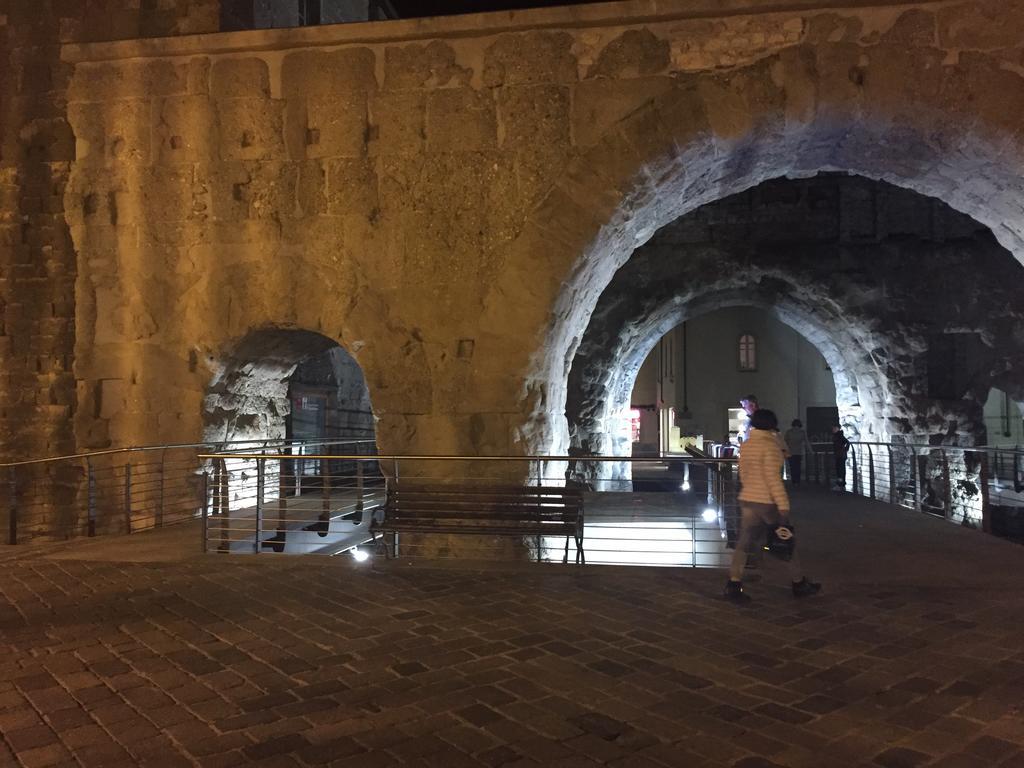 אאוסטה Palu Vacanze: Cuore Del Centro Storico מראה חיצוני תמונה