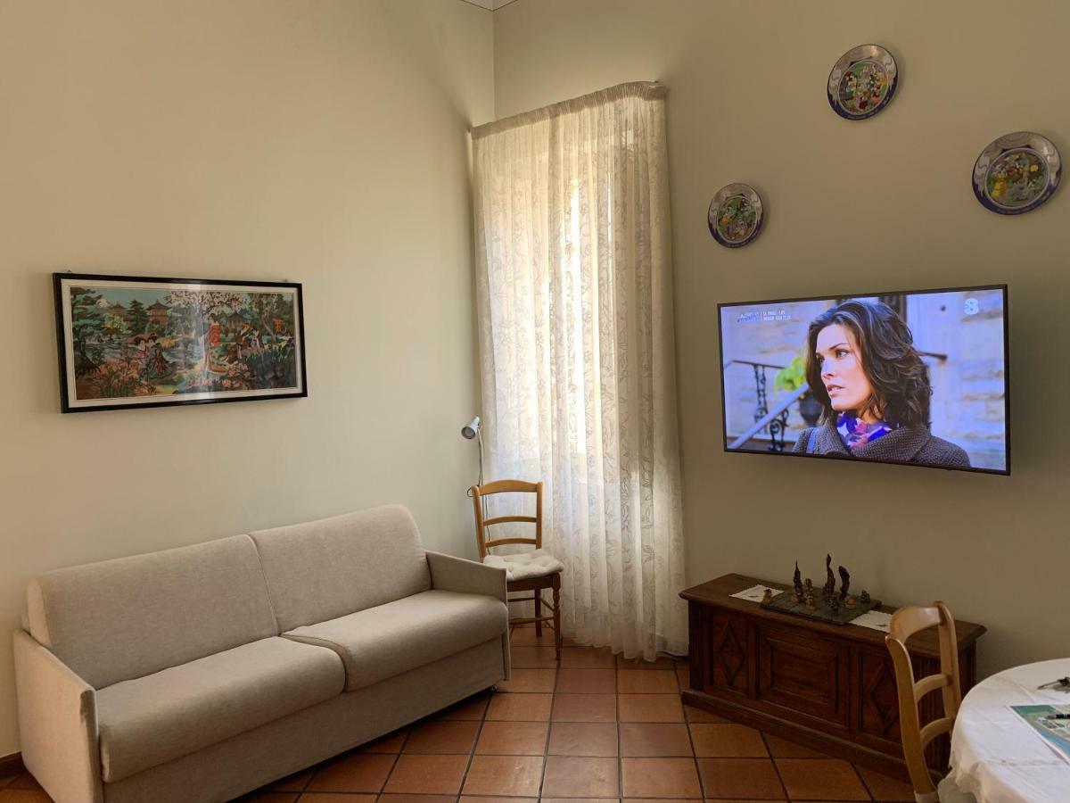 אאוסטה Palu Vacanze: Cuore Del Centro Storico מראה חיצוני תמונה