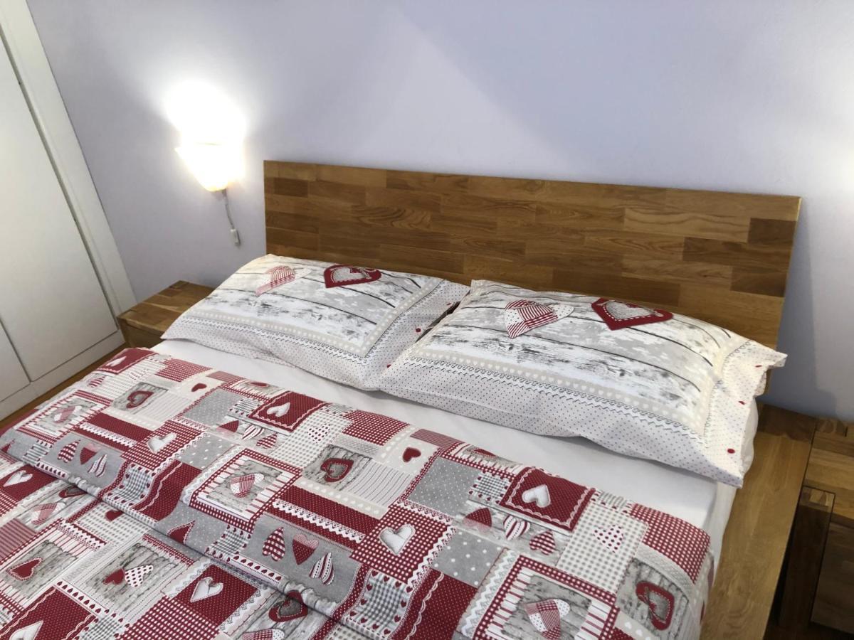 אאוסטה Palu Vacanze: Cuore Del Centro Storico מראה חיצוני תמונה